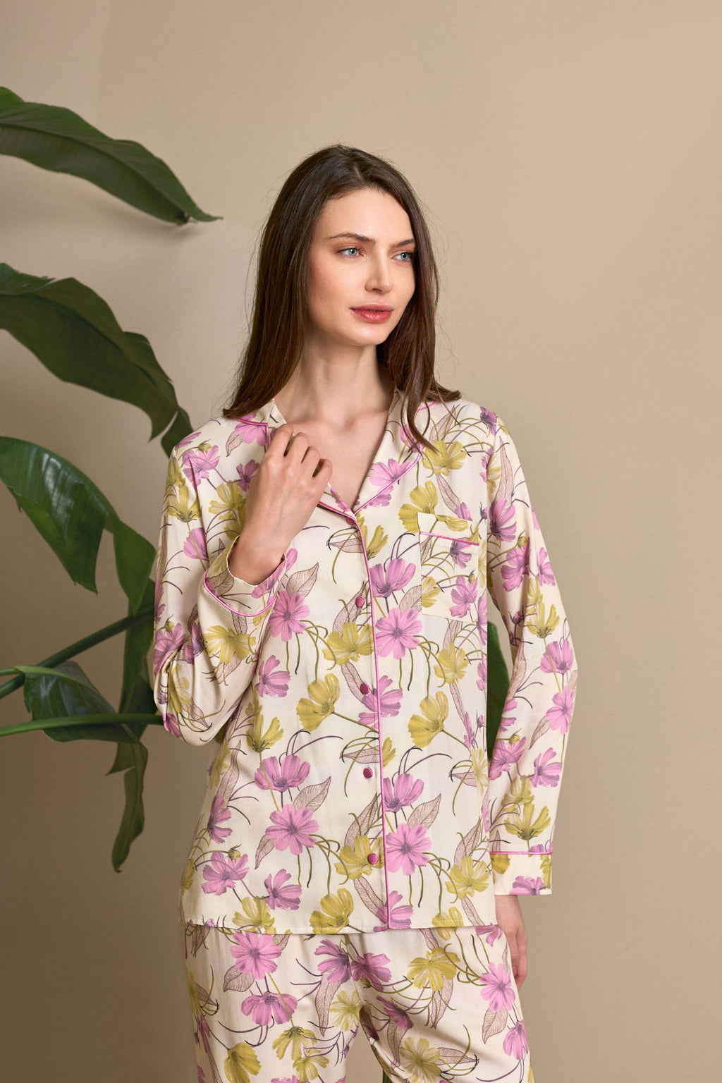 Yeni Sezon Kadın Desenli Uzun Kollu Önden Düğmeli Özel Tasarım Pijama Takımı 1133