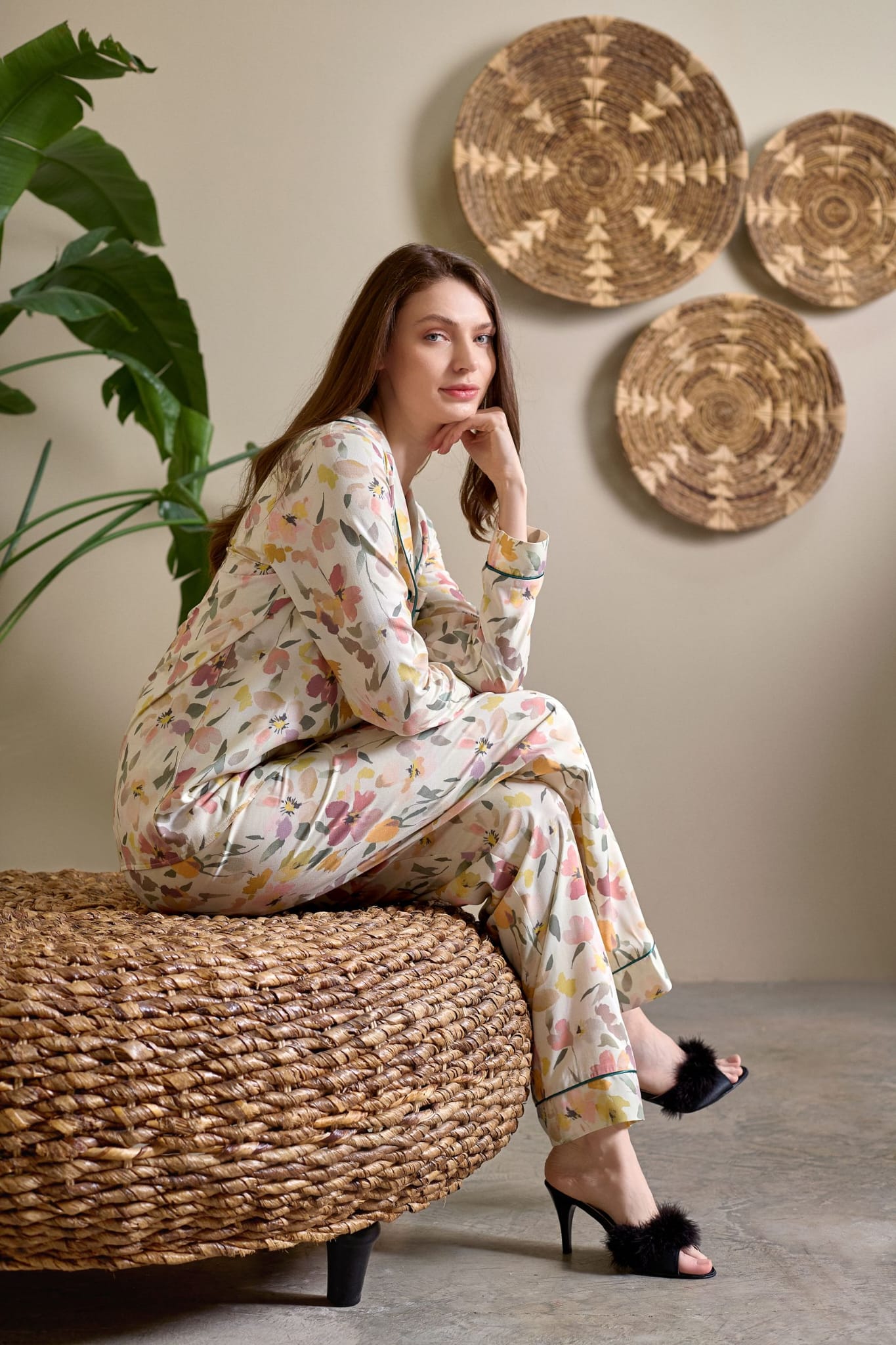 Yeni Sezon Kadın Ekru Desenli Önden Düğmeli Özel Tasarım Pijama Takımı 1134