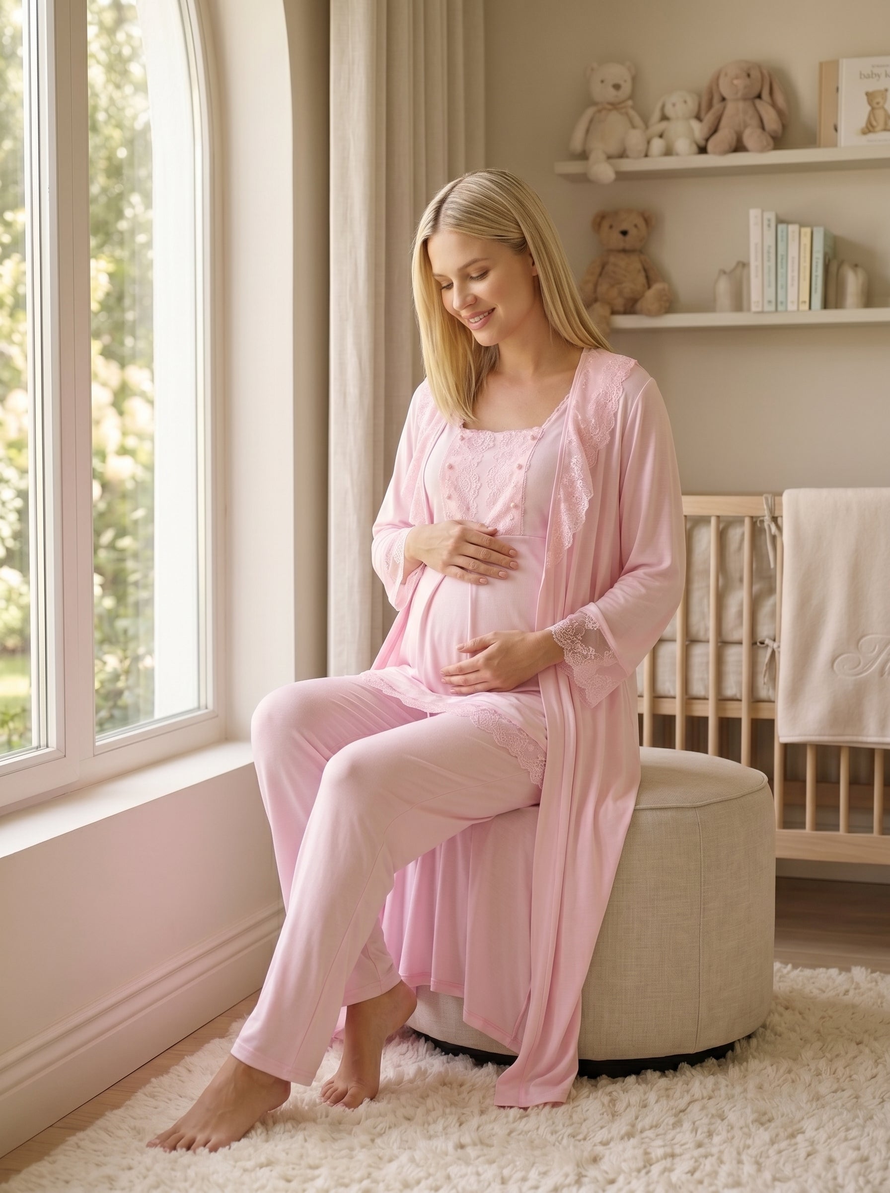 Yeni Sezon Pembe Kısa Kollu Dantel Detaylı Düğmeli Emzirmeye Uygun %100 Pamuk Hamile Lohusa Uzun Sabahlıklı Pijama Takımı Seti 16034