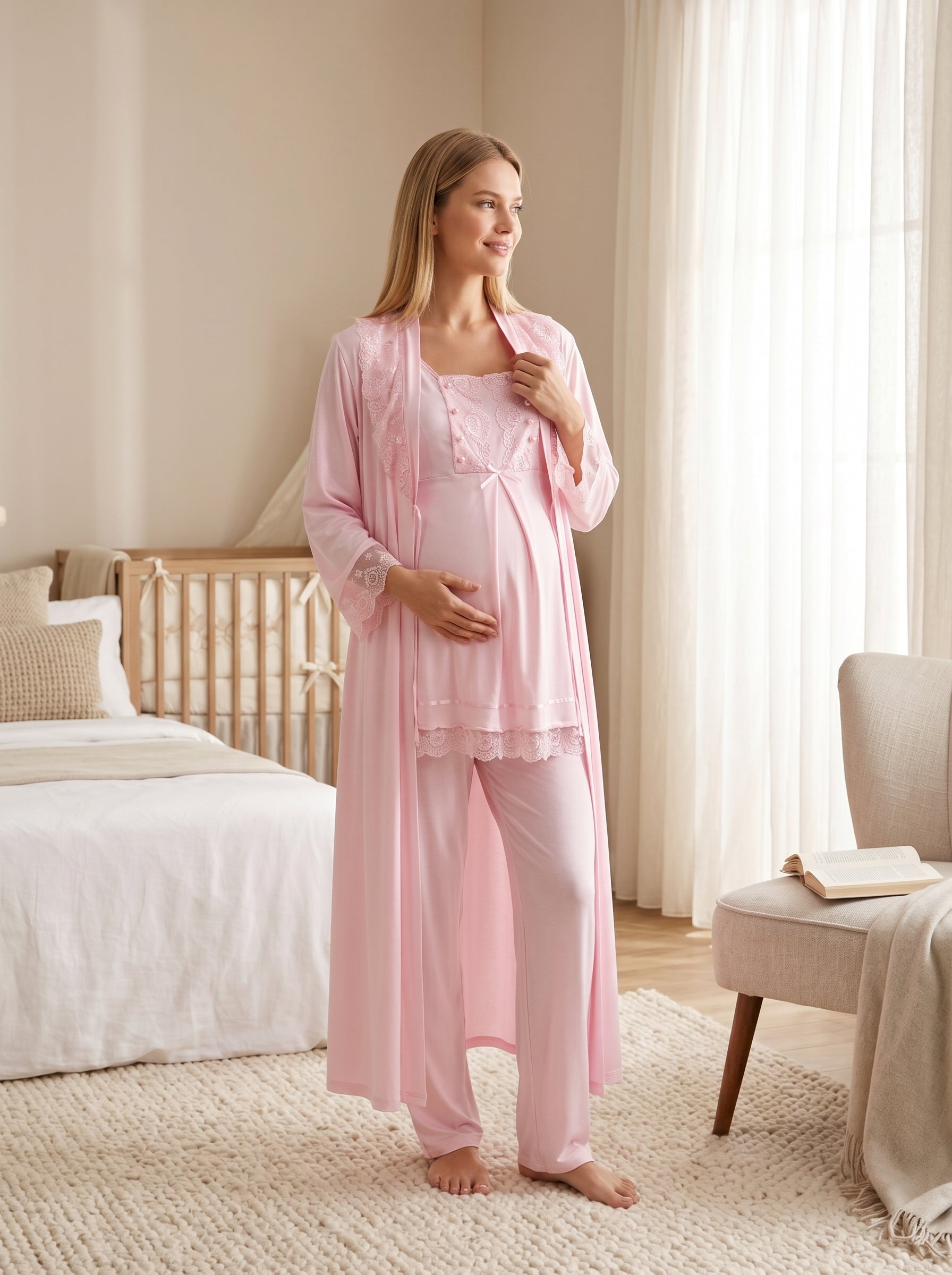 Yeni Sezon Pembe Kısa Kollu Dantel Detaylı Düğmeli Emzirmeye Uygun %100 Pamuk Hamile Lohusa Uzun Sabahlıklı Pijama Takımı Seti 16034