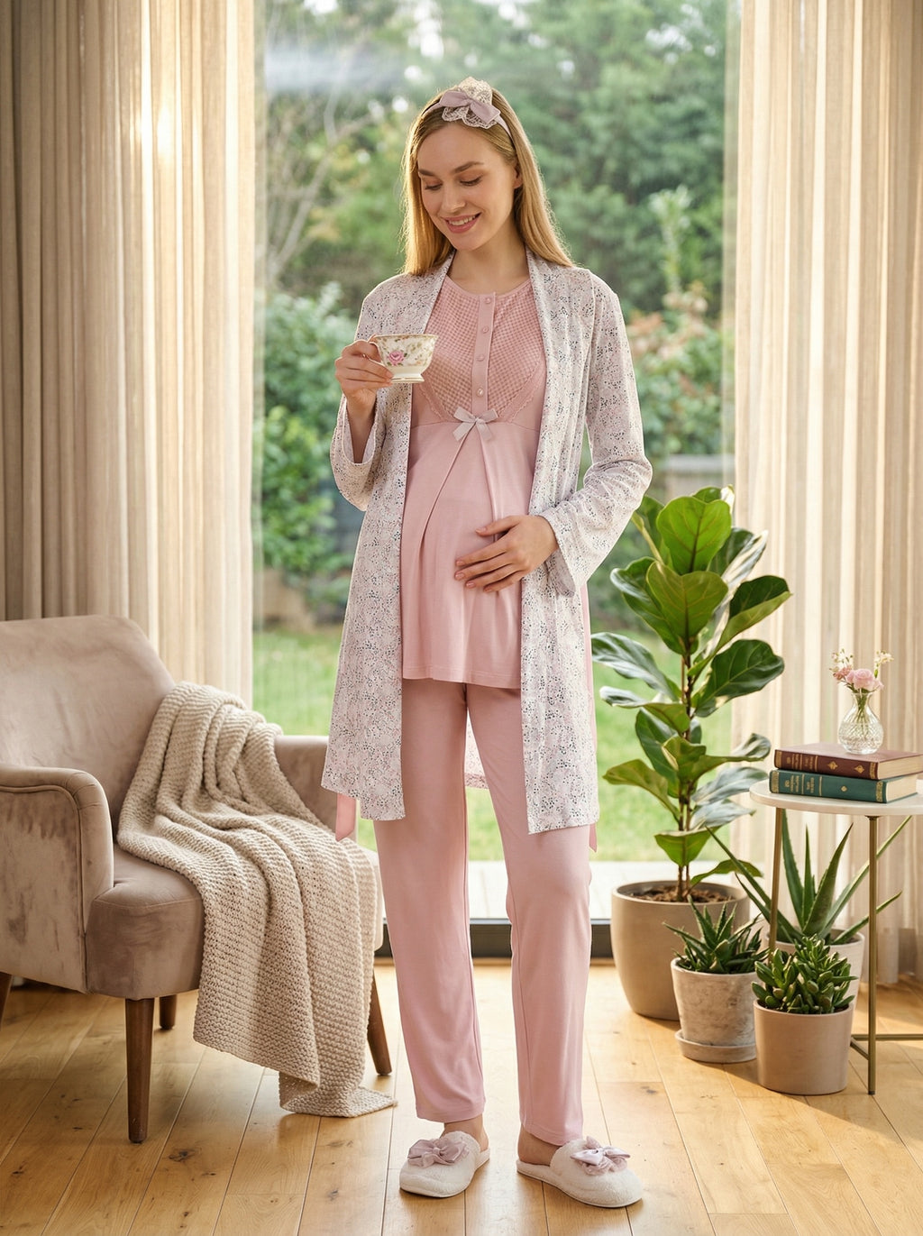 Yeni Sezon Pudra Yazlık Desen Detaylı Hamile Lohusa Sabahlıklı Pijama Takımı Seti - 3473