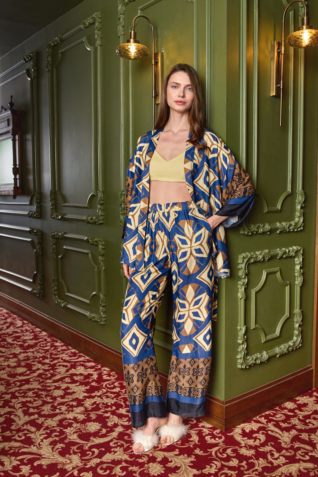 Yeni Sezon Kadın Saten Geometrik Desenli Özel Tasarım Bralet Sabahlık Pijama Takımı 4103