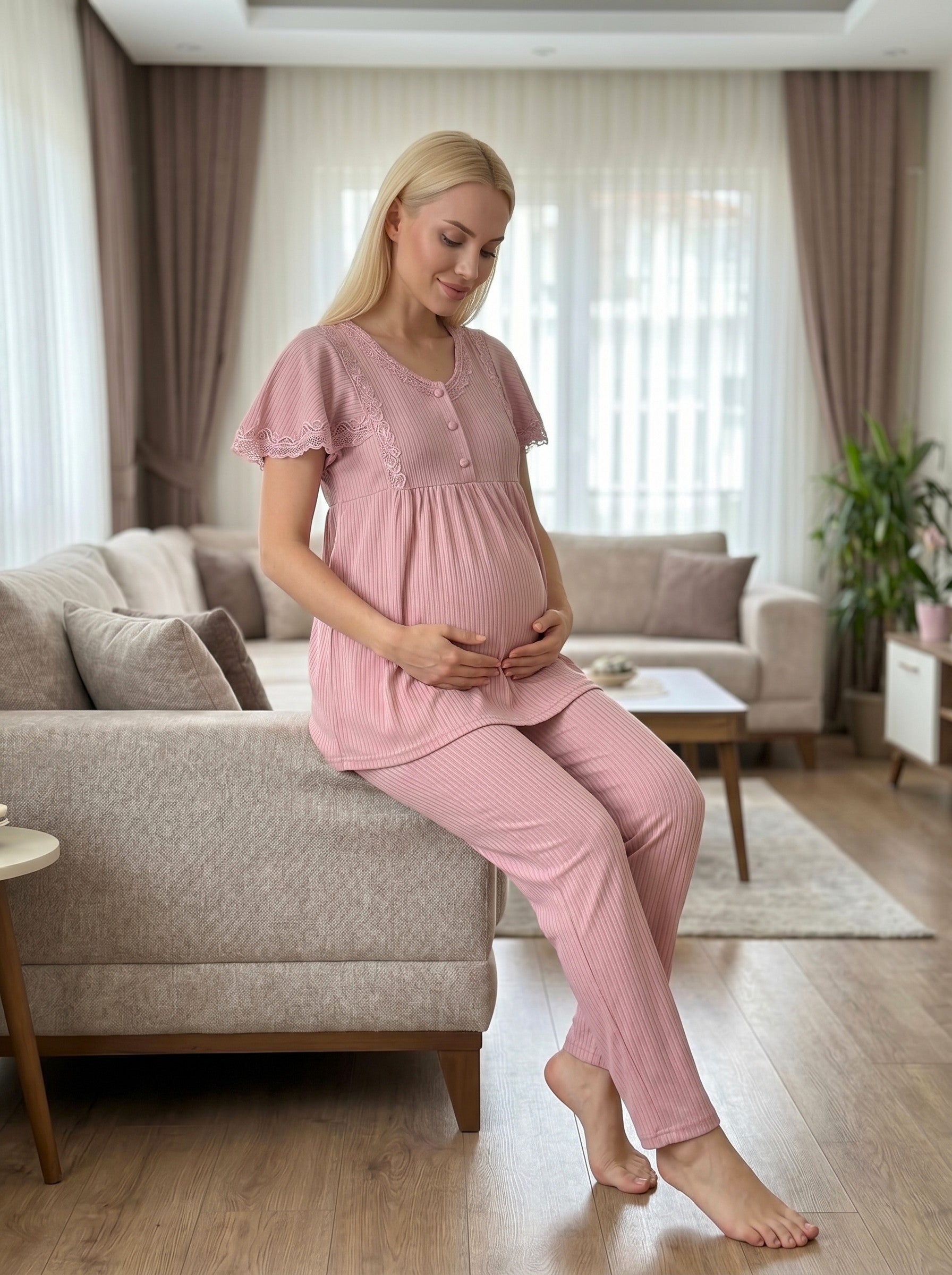 Yeni Sezon Pudra Yazlık Şık Dantel İşlemeli Tasarım Düğme Detaylı Kısa Kollu Hamile Lohusa Pijama Takımı 6230