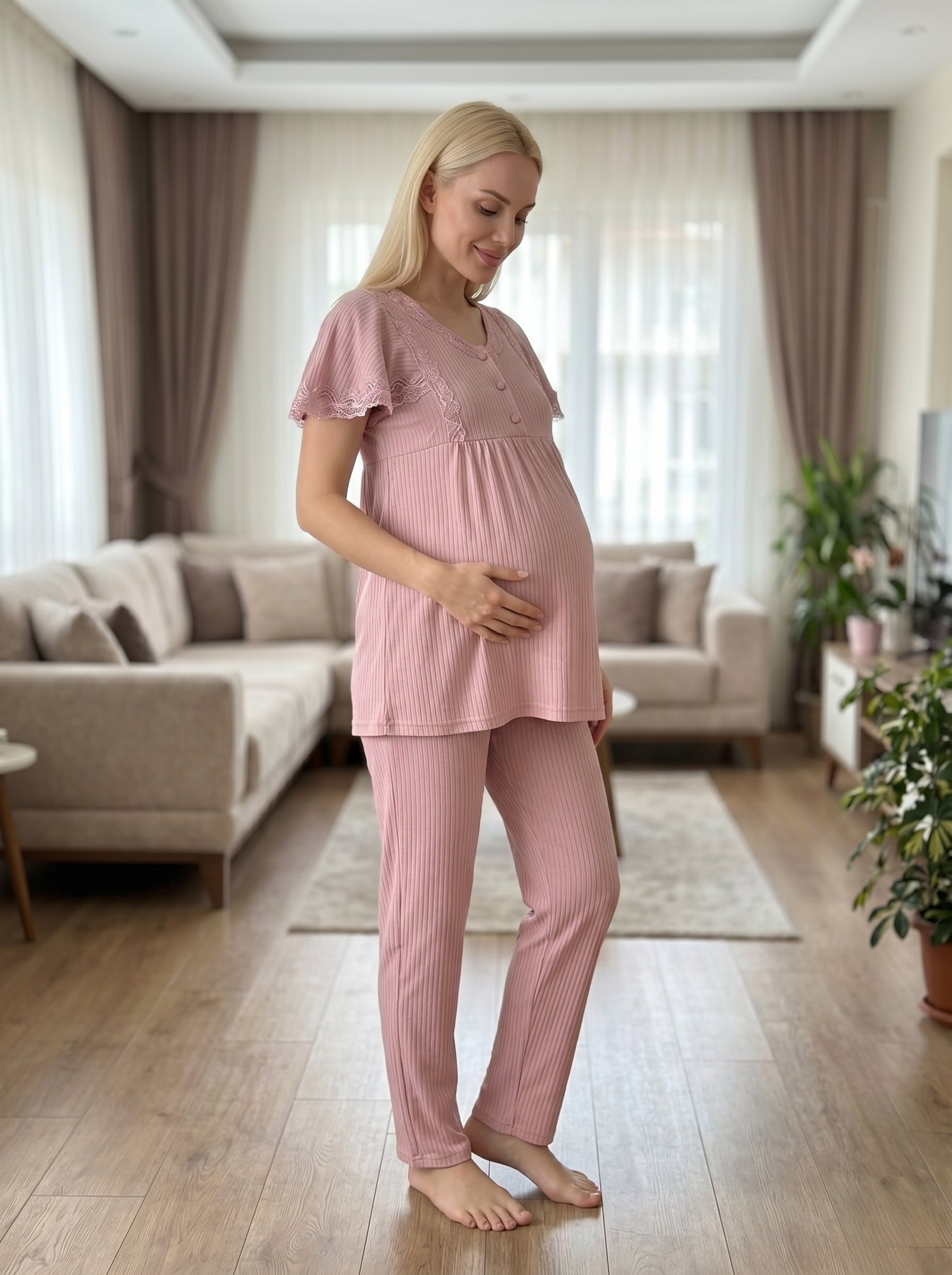 Yeni Sezon Pudra Yazlık Şık Dantel İşlemeli Tasarım Düğme Detaylı Kısa Kollu Hamile Lohusa Pijama Takımı 6230
