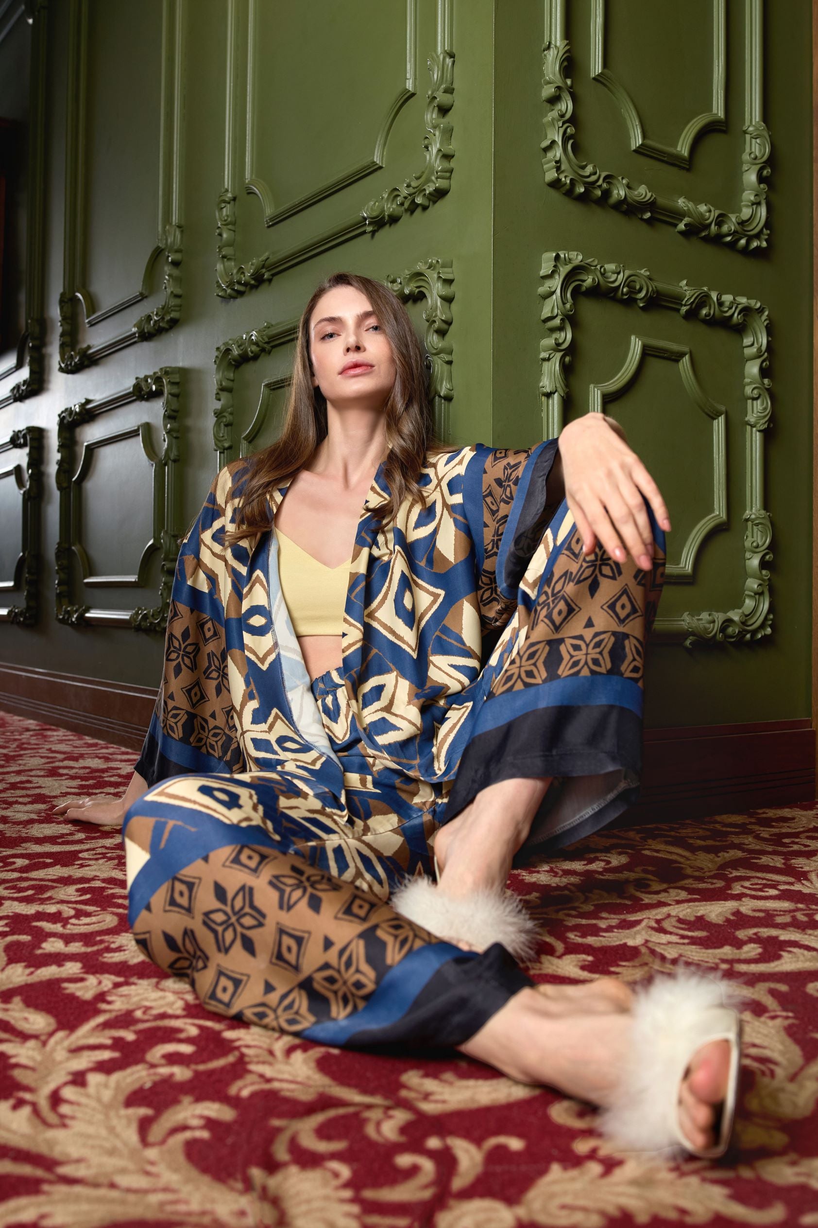Yeni Sezon Kadın Saten Geometrik Desenli Özel Tasarım Bralet Sabahlık Pijama Takımı 4103