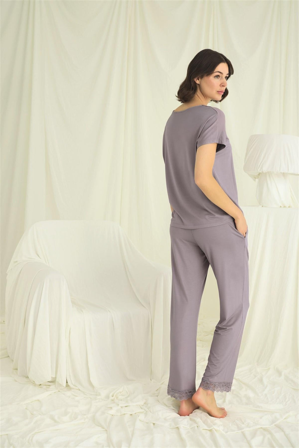 Yeni Sezon Kadın Gri Dantel Detaylı Özel Tasarım Pijama Takımı - 18638
