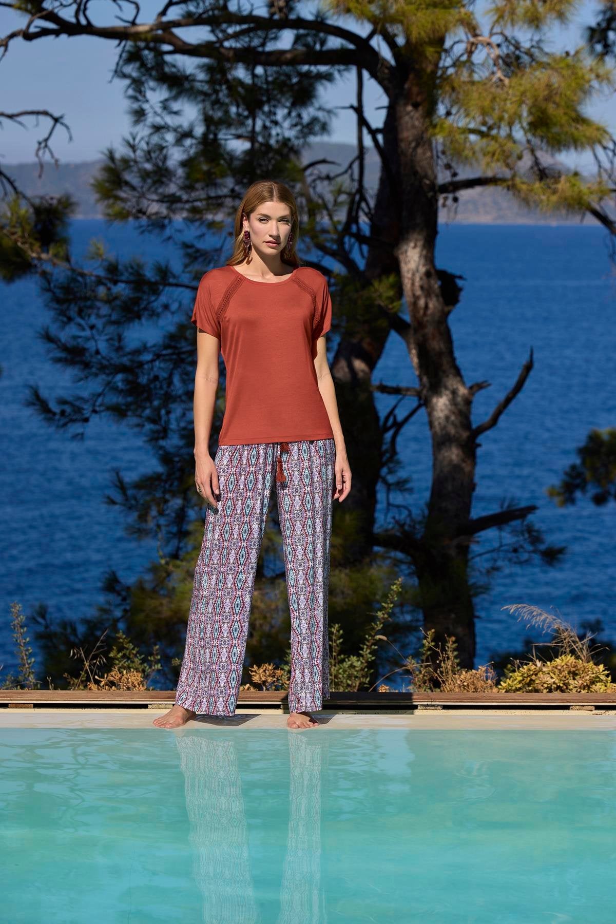 Yeni Sezon Kadın Kiremit Etnik Desenli Bisiklet Yaka Özel Tasarım Kısa Kollu Pijama Takımı - 25024