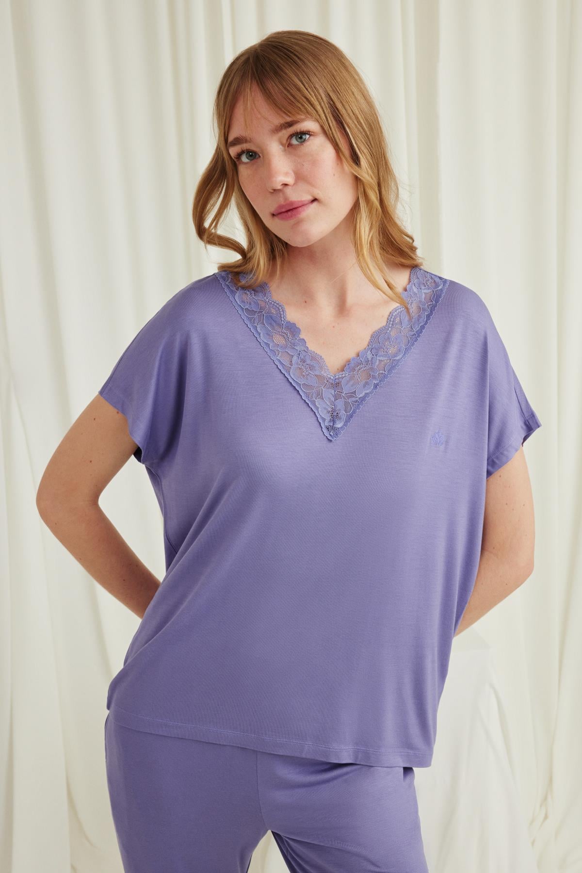Yeni Sezon Kadın Lila Dantel Detaylı Özel Tasarım Pijama Takımı - 18560
