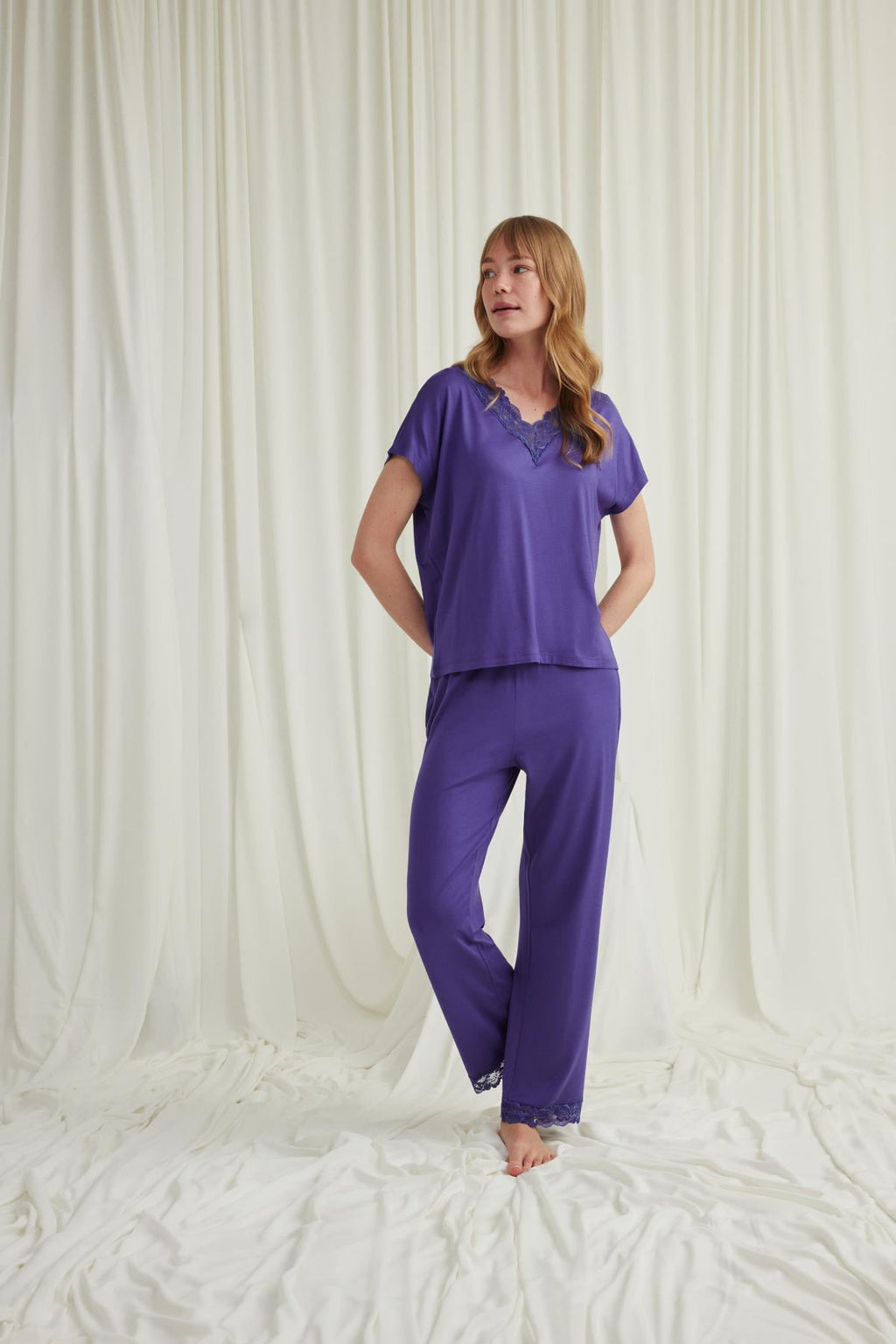 Yeni Sezon Kadın Mor Dantel Detaylı Özel Tasarım Pijama Takımı - 18569