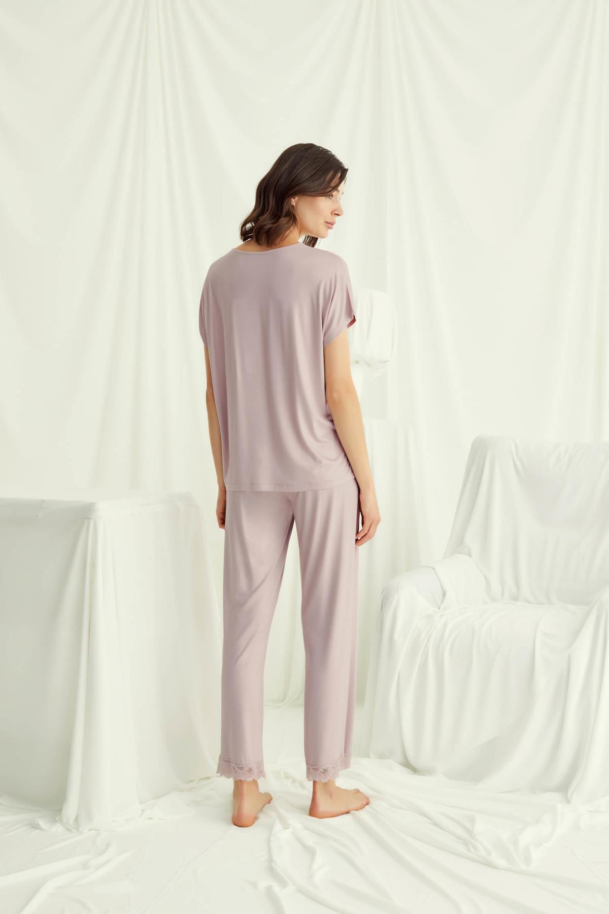 Yeni Sezon Kadın Vizon Dantel Detaylı Özel Tasarım Pijama Takımı - 18486
